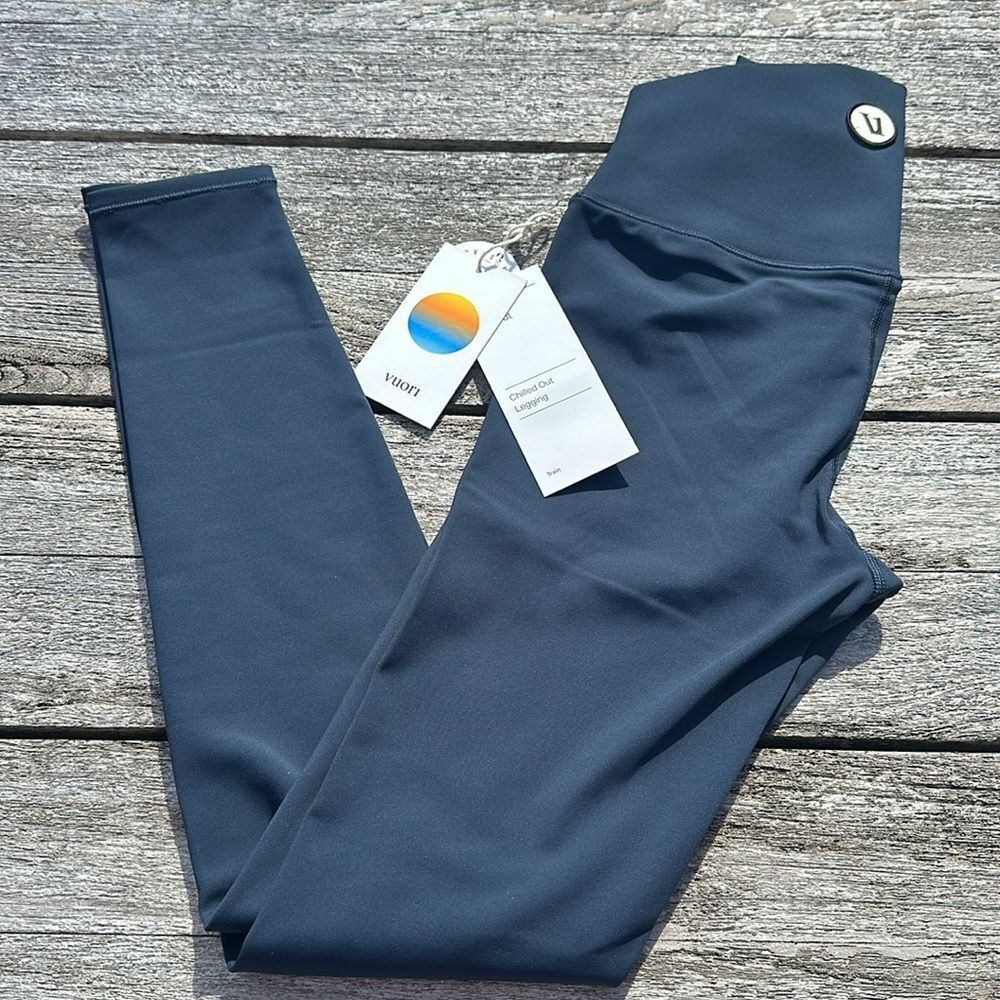 Vuori Chilled Out Leggings in Ink